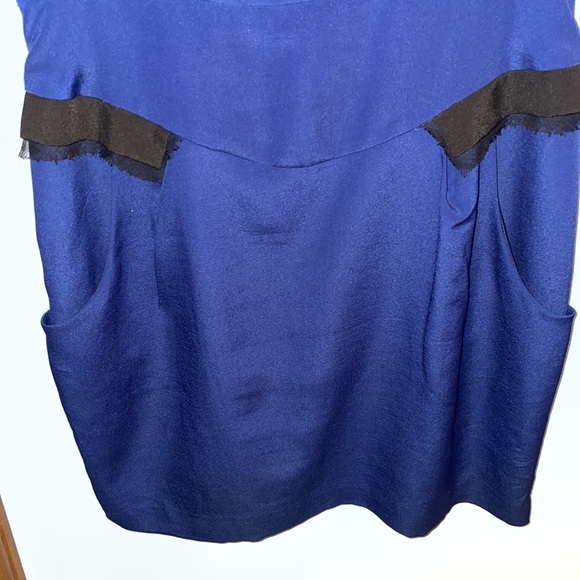 Dress - Picture 3 of 7